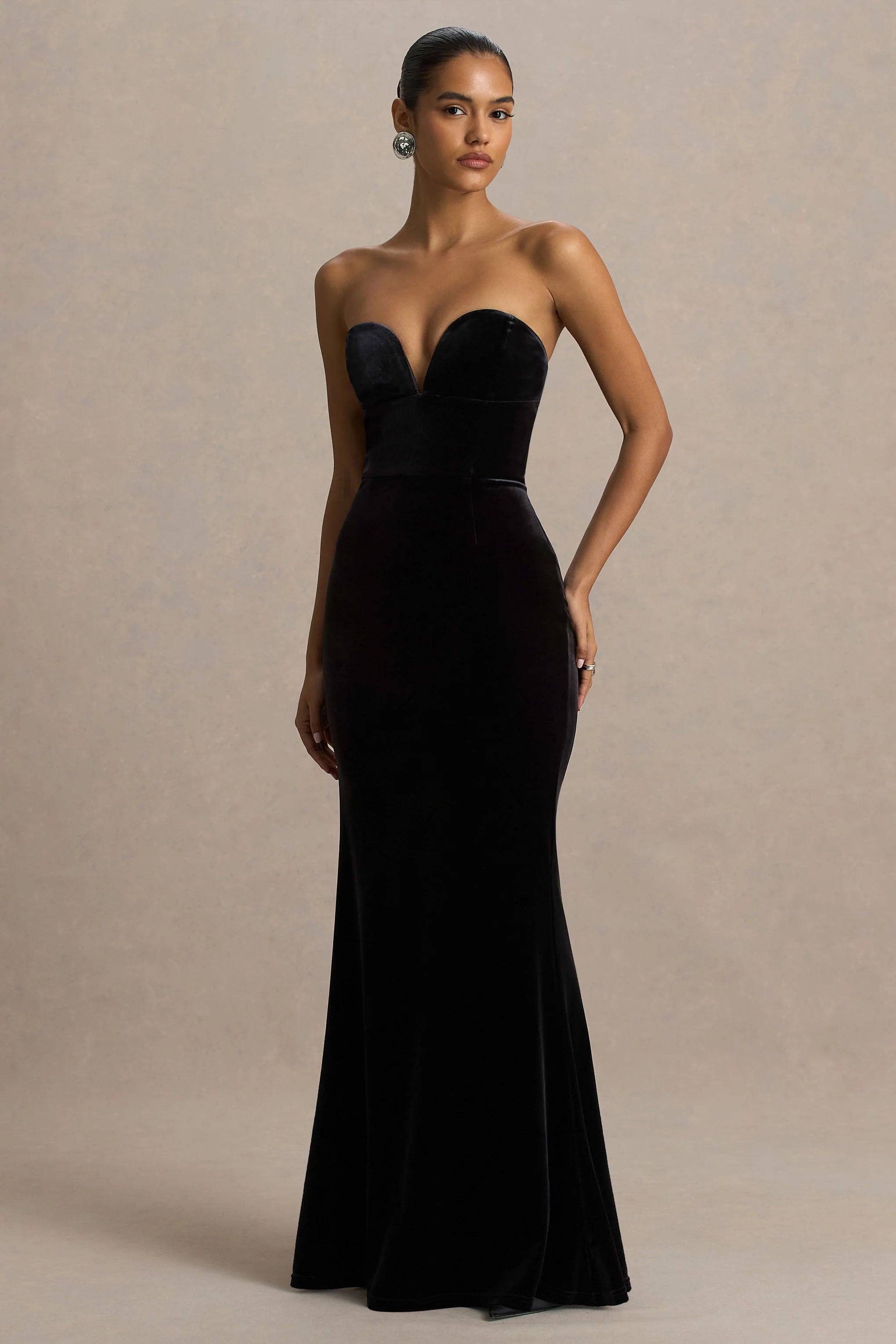 Yolanda | Black Velvet Sweetheart-Neck Maxi Dress